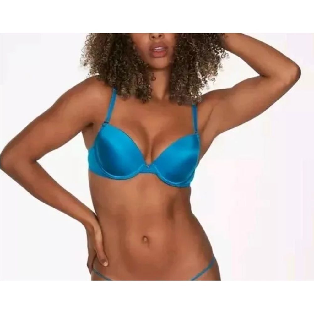 Frederick’s of Hollywood Blue Exxtreme Cleavage Push Up Bra